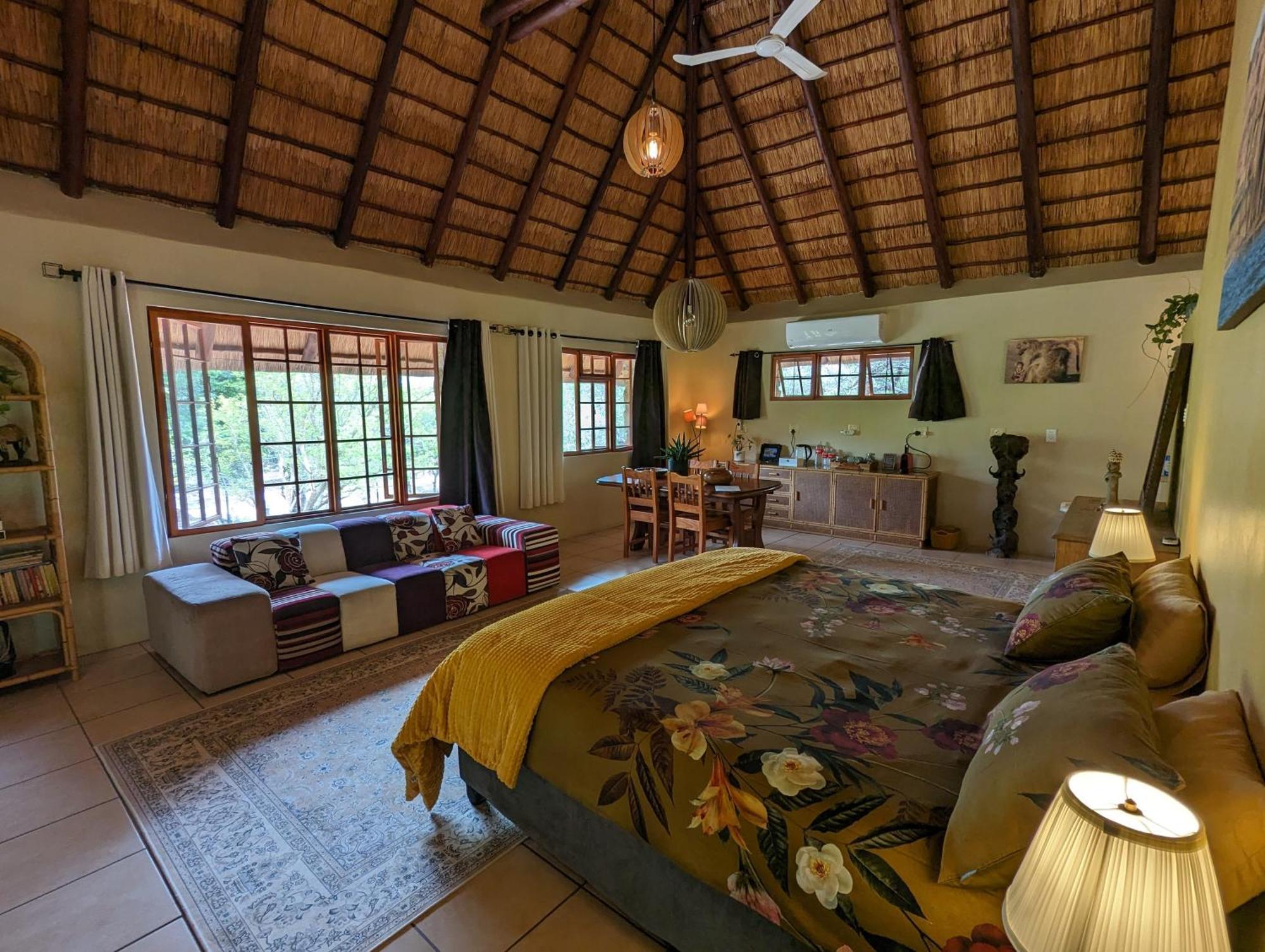 Hasekamp Family Bush Lodge Hoedspruit Ngoại thất bức ảnh